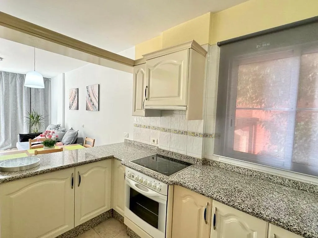 Sunny Apartment & Heated Pool Los Cristianos  0*, Los Cristianos (Tenerife) Spain