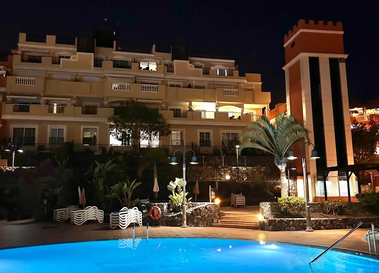 Sunny Apartment & Heated Pool Los Cristianos  Spain