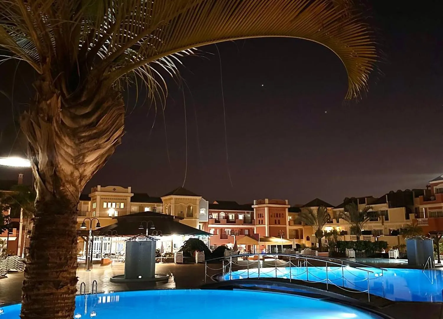 Sunny Apartment & Heated Pool Los Cristianos